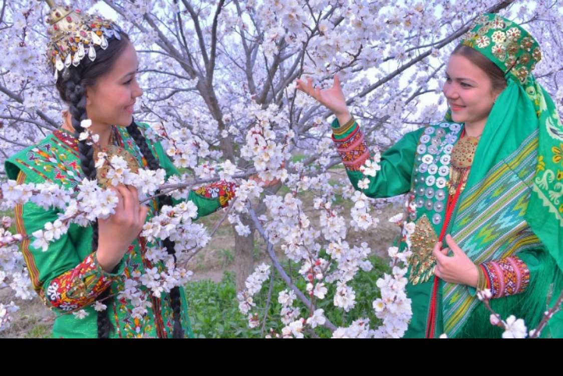 Навруз фото картинки. Навруз байрам в Туркменистане. Новруз байрам Туркменистан. Новруз байрам в Туркмении. Праздник Новруз байрам в Туркменистане.